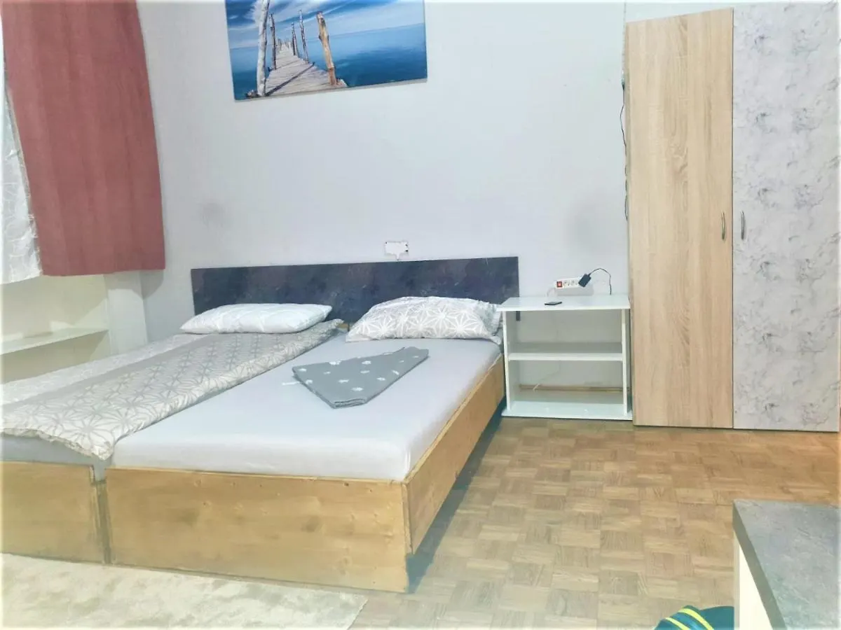 Апартаменты Near The Center Вена